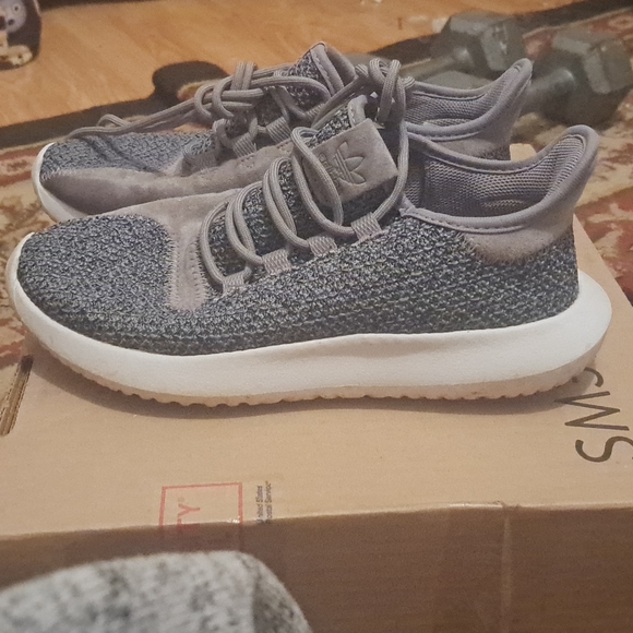 Gray Adidas Shoe - Picture 5 of 6